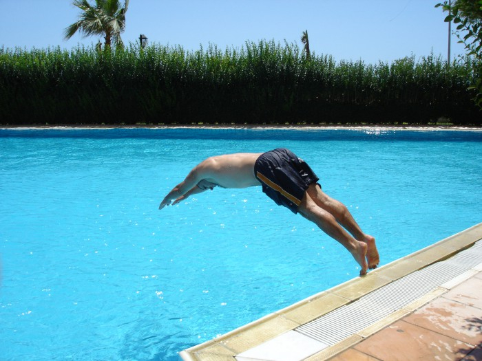 Profiter de la piscine du camping